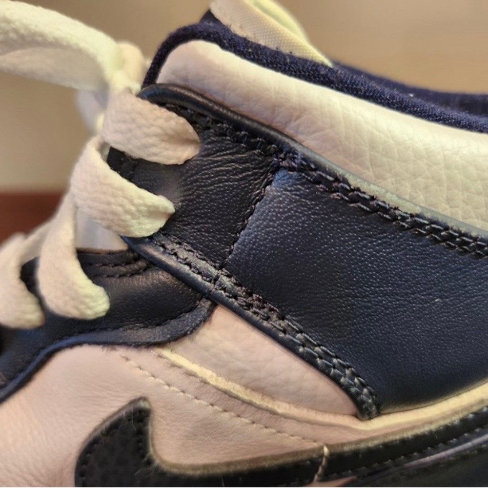 Jordan 1 Retro - Picture 8 of 12